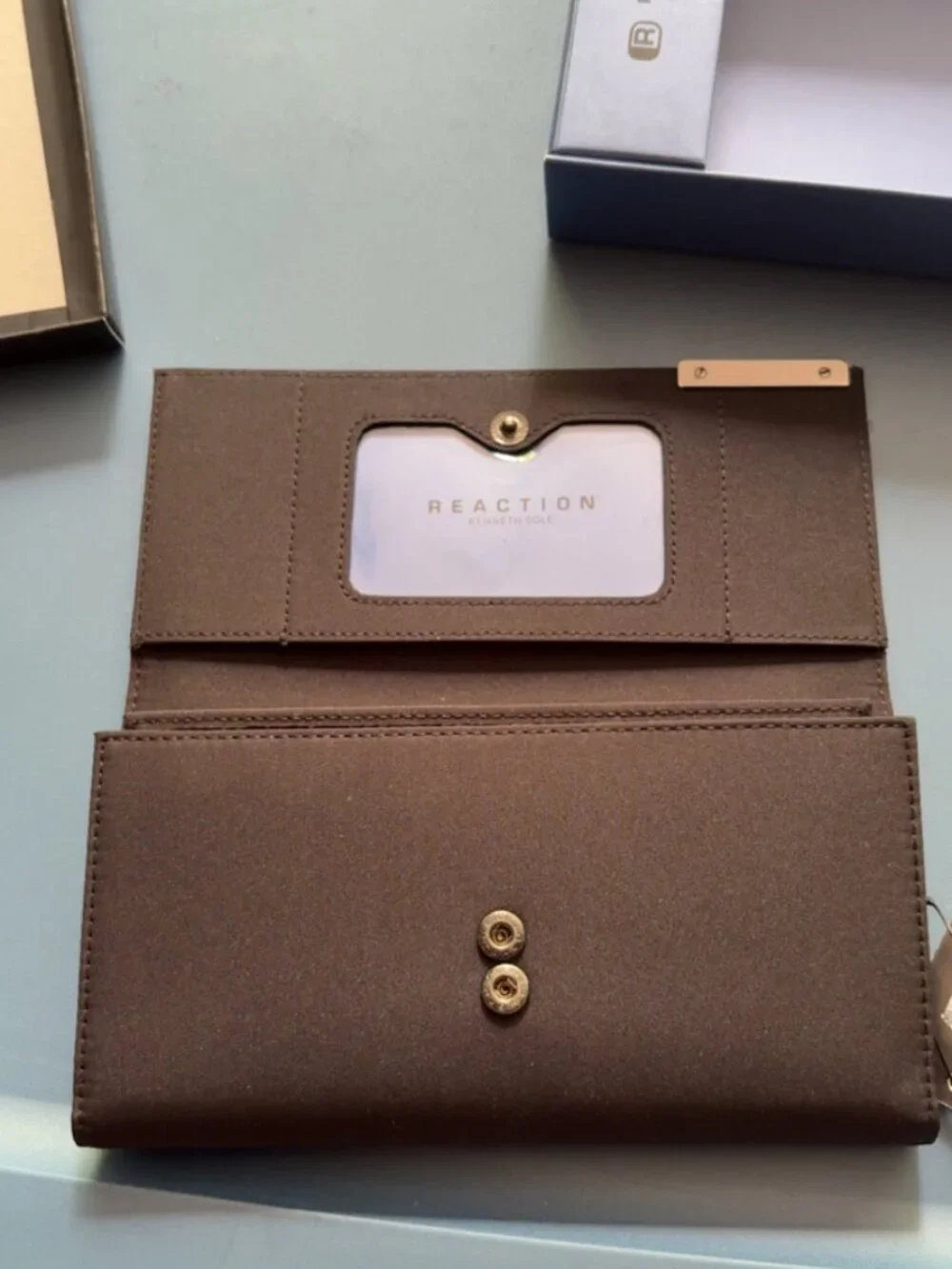 Kenneth Cole Reaction Dark Brown Trifold Wallet - New in Box